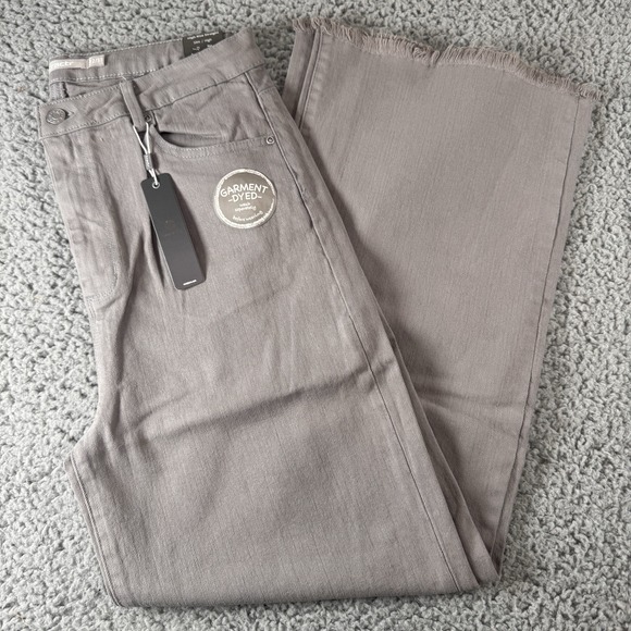Tractr High Rise Straight Flare Leg Raw Hem Grey Stretch Jeans Sz‎ 12/31 NWT - Picture 1 of 10